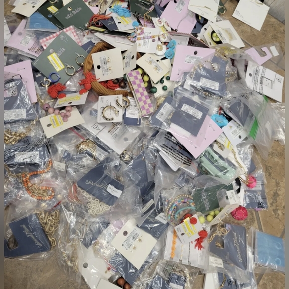 Target Brand Jewelry Lot $100+ Retail New with Tags Mystery Bundle - Picture 2 of 2